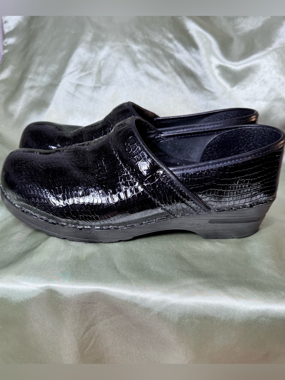 Sanita Black Alligator Embossed Clog with Durable Rubber Soles size 41